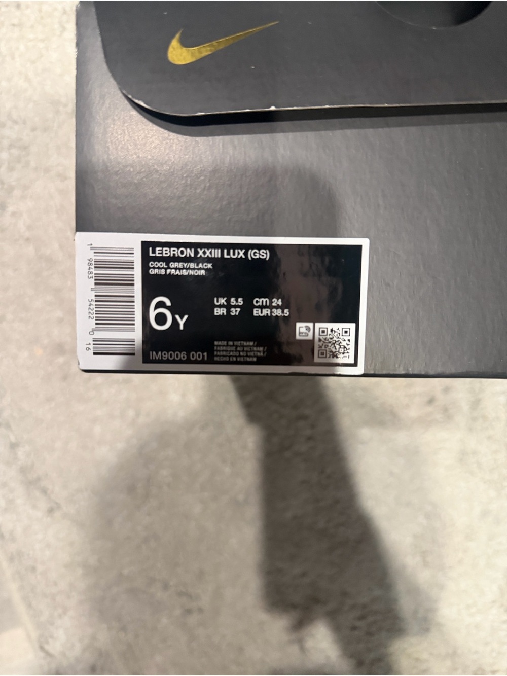 LeBron Nike Gray and Purple Men's/Boys Basketball Shoes - Picture 10 of 10